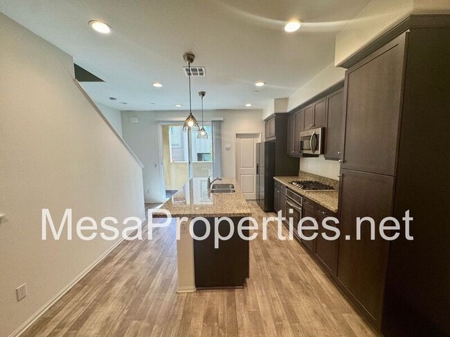 Building Photo - 7462 Solstice Pl