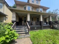 Building Photo - 1637 Holyrood Rd