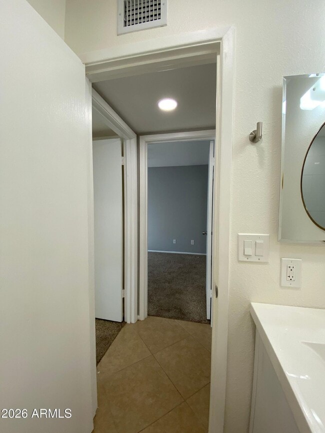 Building Photo - 1055 N Recker Rd