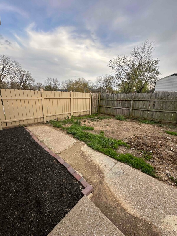 Building Photo - 1176 Tatesbrook Dr