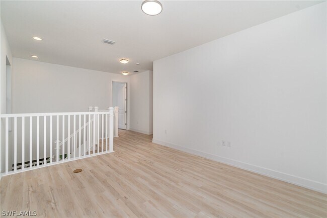 Building Photo - 12750 Woodbury Dr