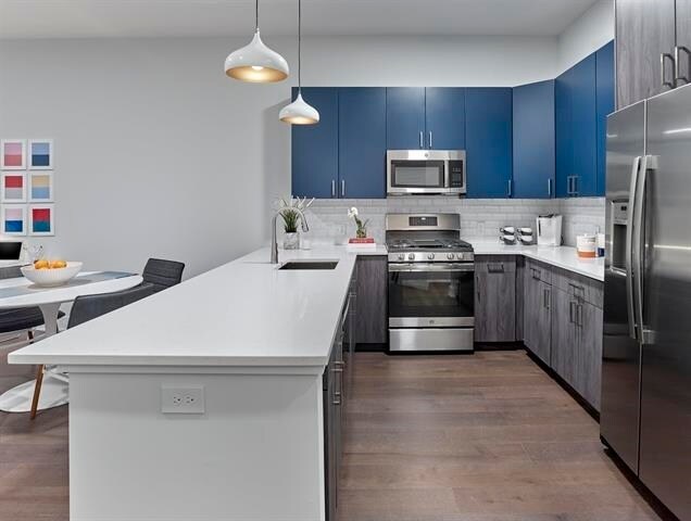 Primary Photo - 260 AVENUE E