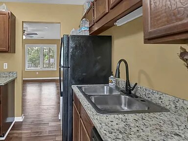 Building Photo - 107 Westpointe Ct