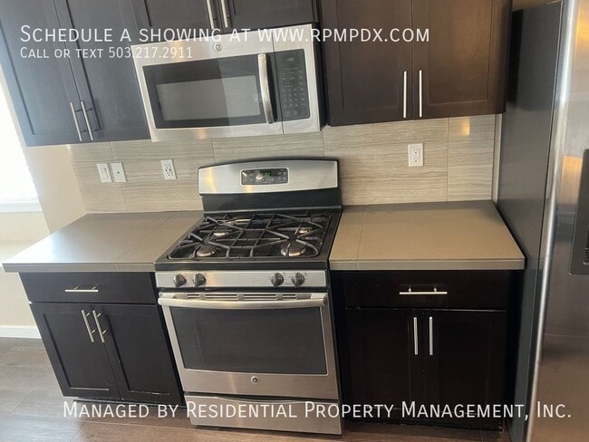 Building Photo - 14075 SW Compass Dr