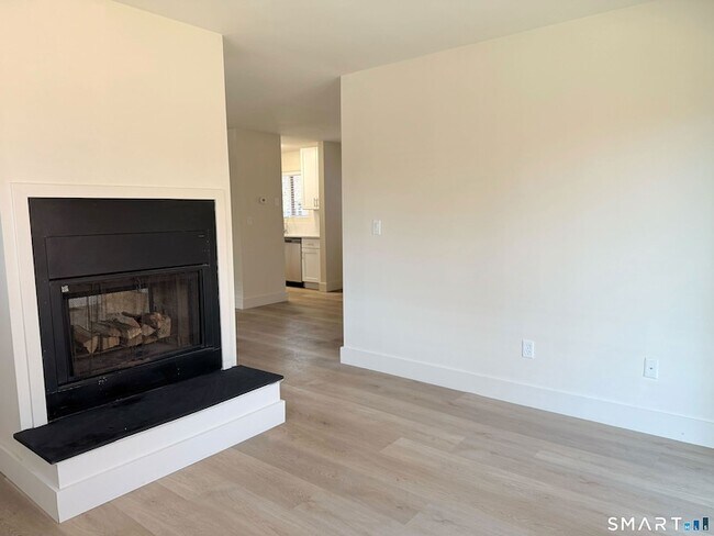 Building Photo - 108 Montoya Dr