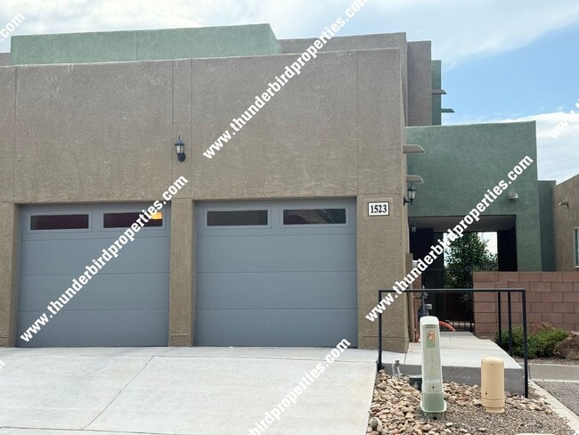 Primary Photo - Beautiful 4 bedroom home near KAFB