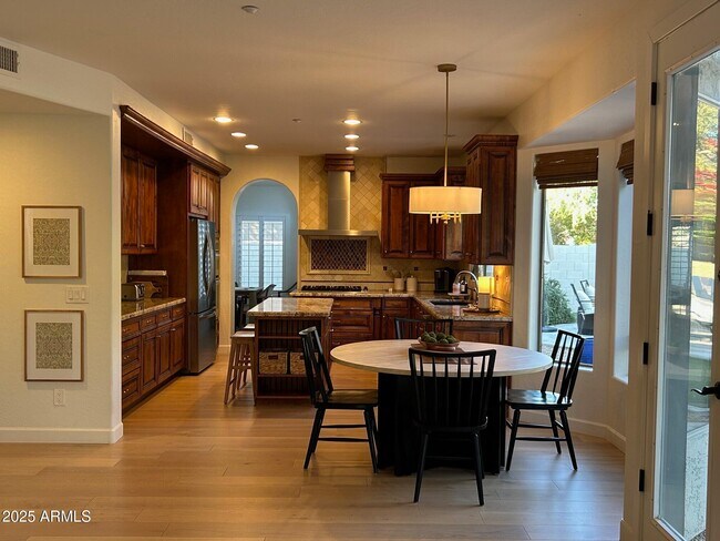 Building Photo - 7518 E Glenn Moore Rd