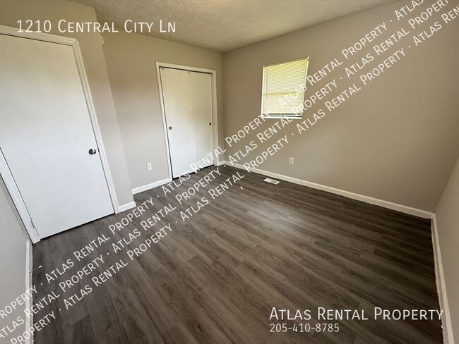 Building Photo - 1210 Central City Ln