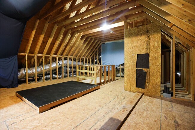Building Photo - The Landing at Mill Creek community!  Washer / Dryer included