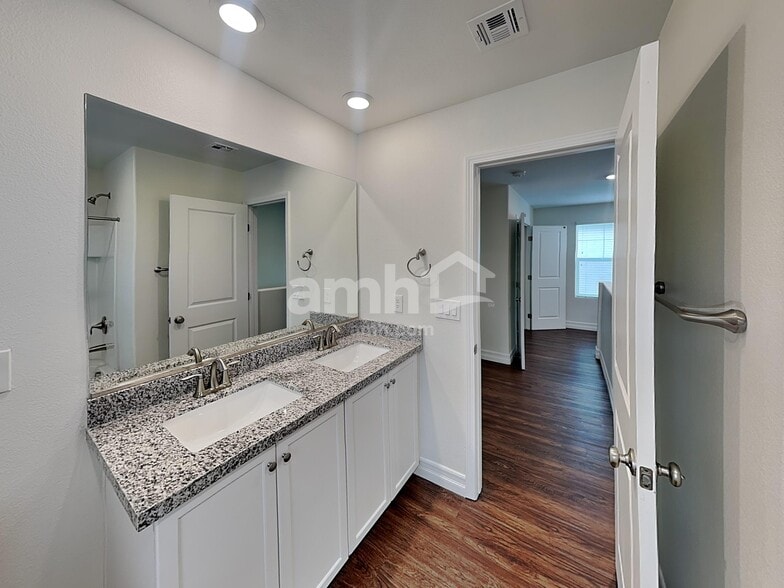 Building Photo - 6131 Sierra Blue Ct