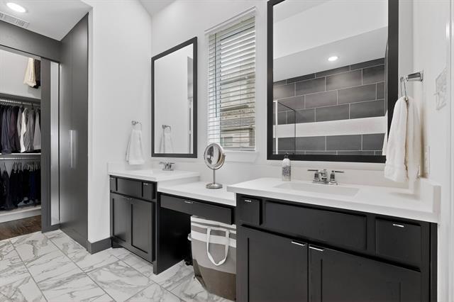 Building Photo - 15049 Chipwood Dr