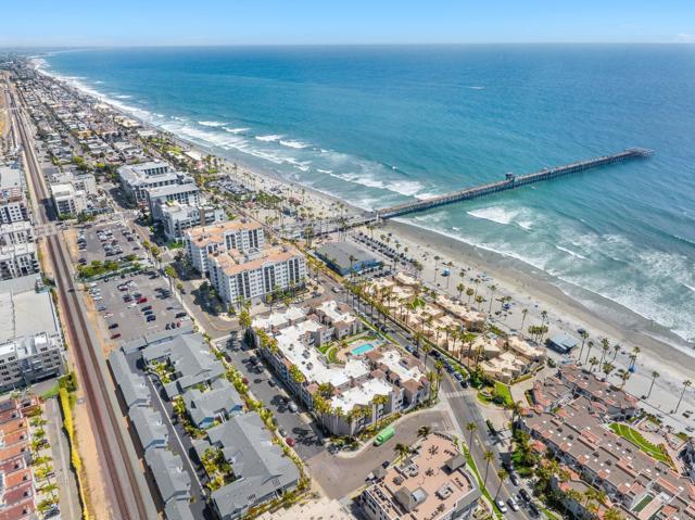 Building Photo - 400 N Pacific St