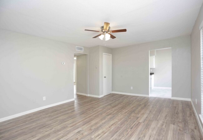 Building Photo - 9302 Beck Ave