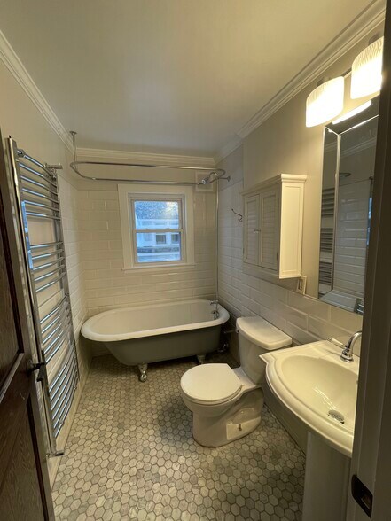 Building Photo - 3424 Garfield Ave