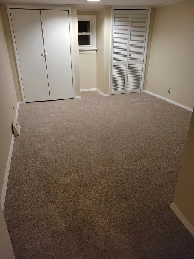 Building Photo - 1116 William St