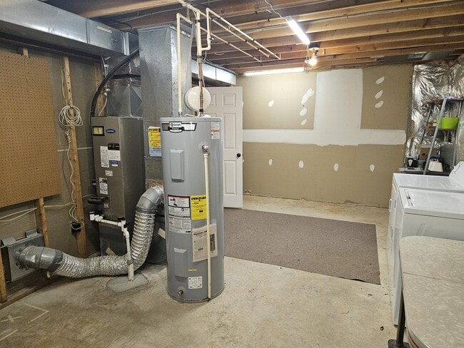 Building Photo - 201 Stull Ct