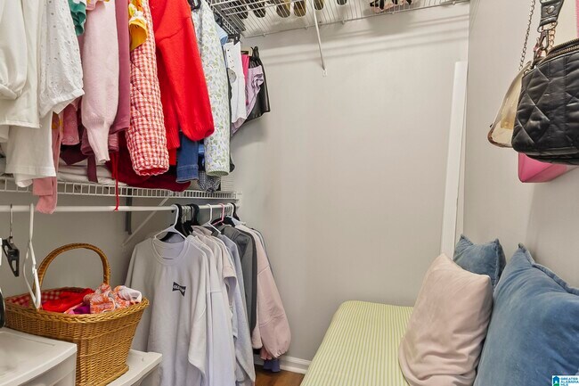 Building Photo - 120 15th St E