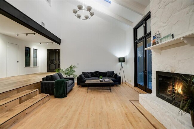 Building Photo - 3909 Ranch Creek Dr