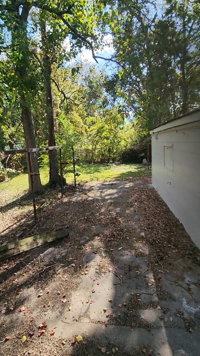 Building Photo - 4764 Adams Ave