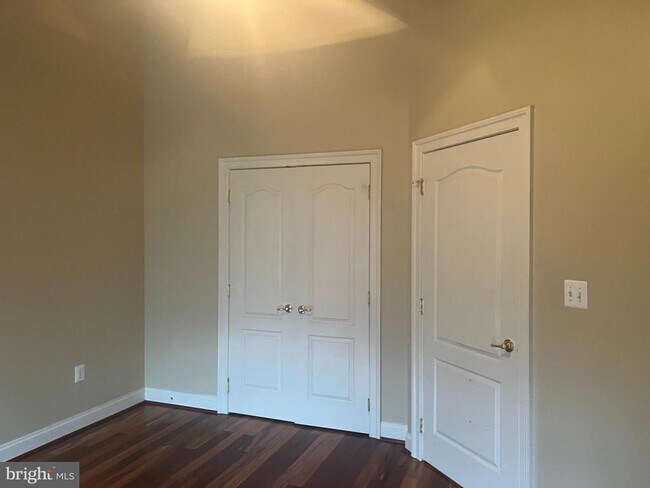 Building Photo - 6403 Velliety Ln