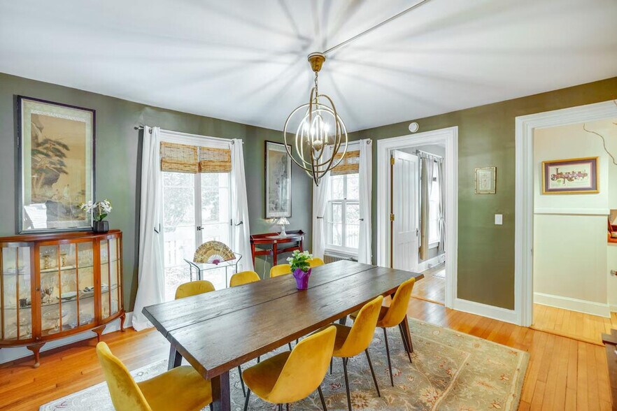 Building Photo - 136 Pomeroy Ave