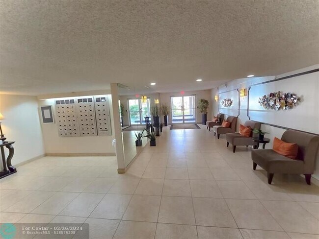 Building Photo - 6600 Cypress Rd