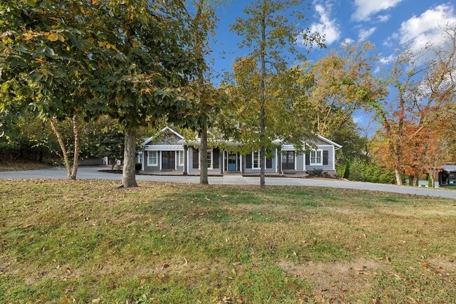 Building Photo - 301 Anchor Dr