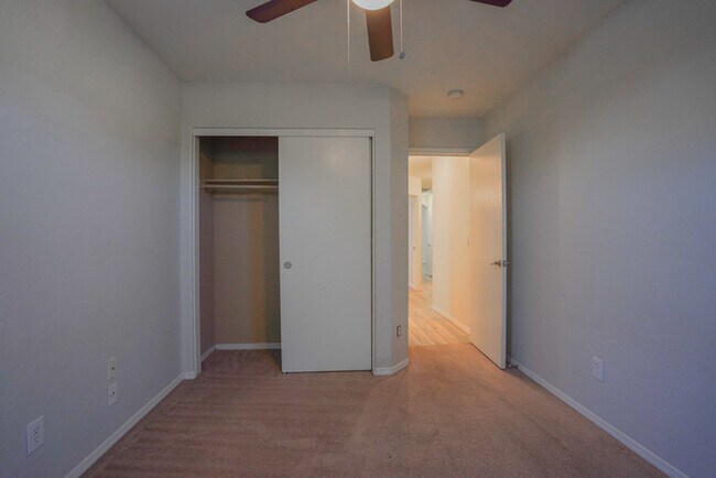 Building Photo - 15614 N 34th St