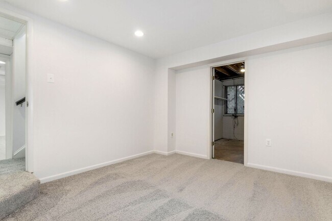 Building Photo - 17020 Briardale Rd