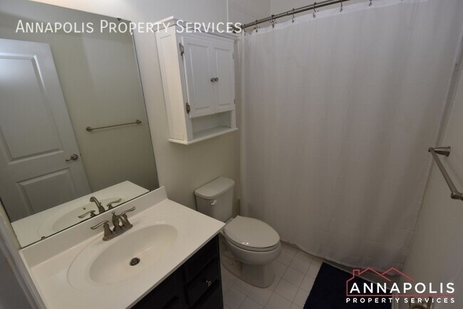 Building Photo - 619 Ravenwood Dr