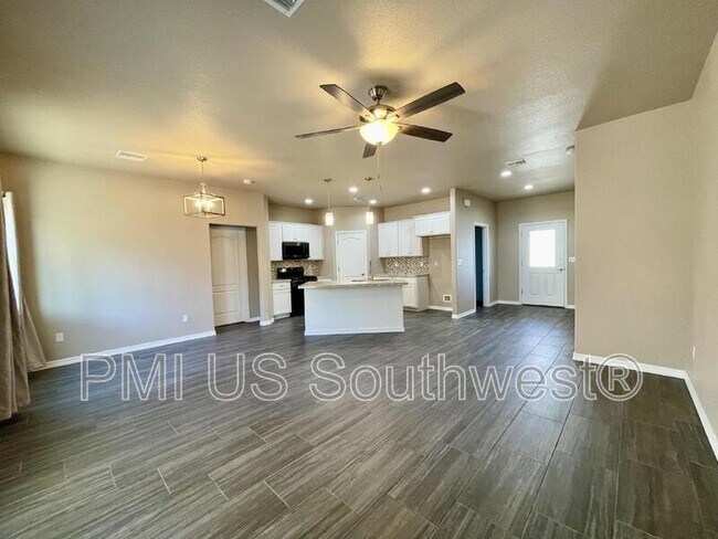 Building Photo - 2259 E Robby