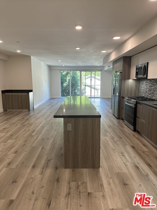 Building Photo - 4806 Sylmar Ave