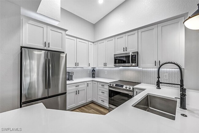 Building Photo - 7741 Pebble Creek Cir