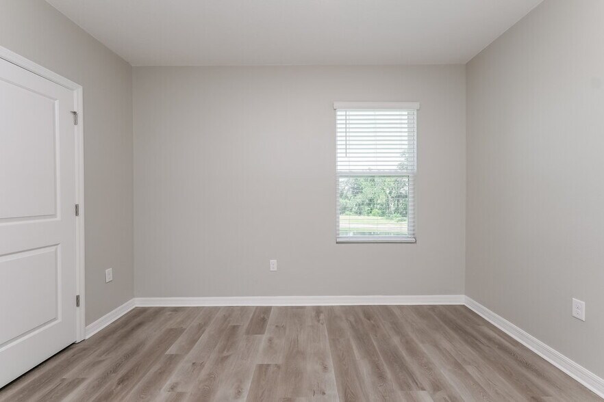 Building Photo - 10988 Carlton Fields Dr