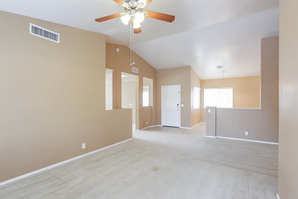 Building Photo - 2030 N 87th Dr