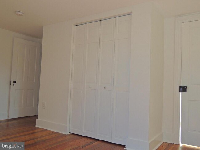 Building Photo - 5511 Williams Rd