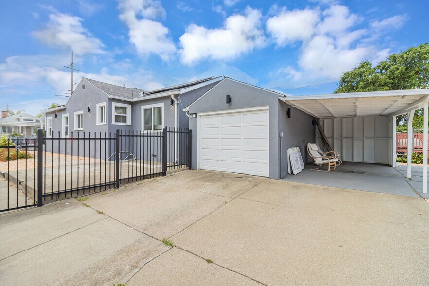Building Photo - 2075 83rd Ave