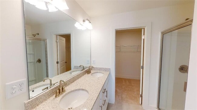 Building Photo - 2253 Mulsanne Dr