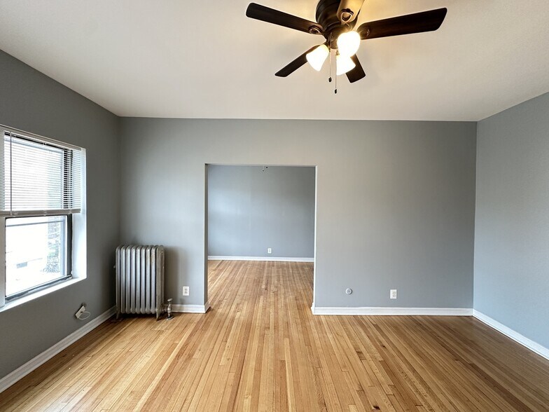 Building Photo - 1319 W Estes Ave