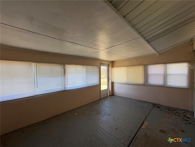 Building Photo - 1313 Elia St