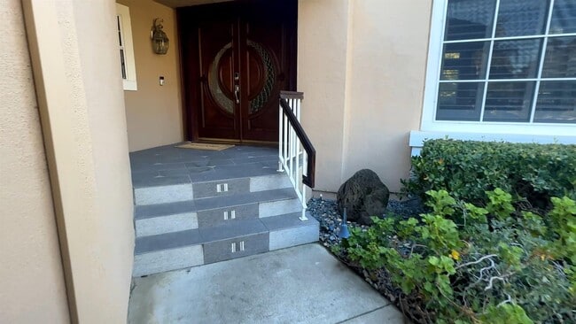 Building Photo - 2270 Tamarisk Ct