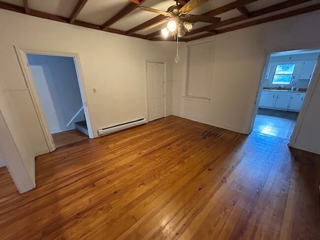 Primary Photo - $1050 Middletown 2 bedroom for rent