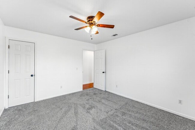 Building Photo - 6824 Forsythe Dr