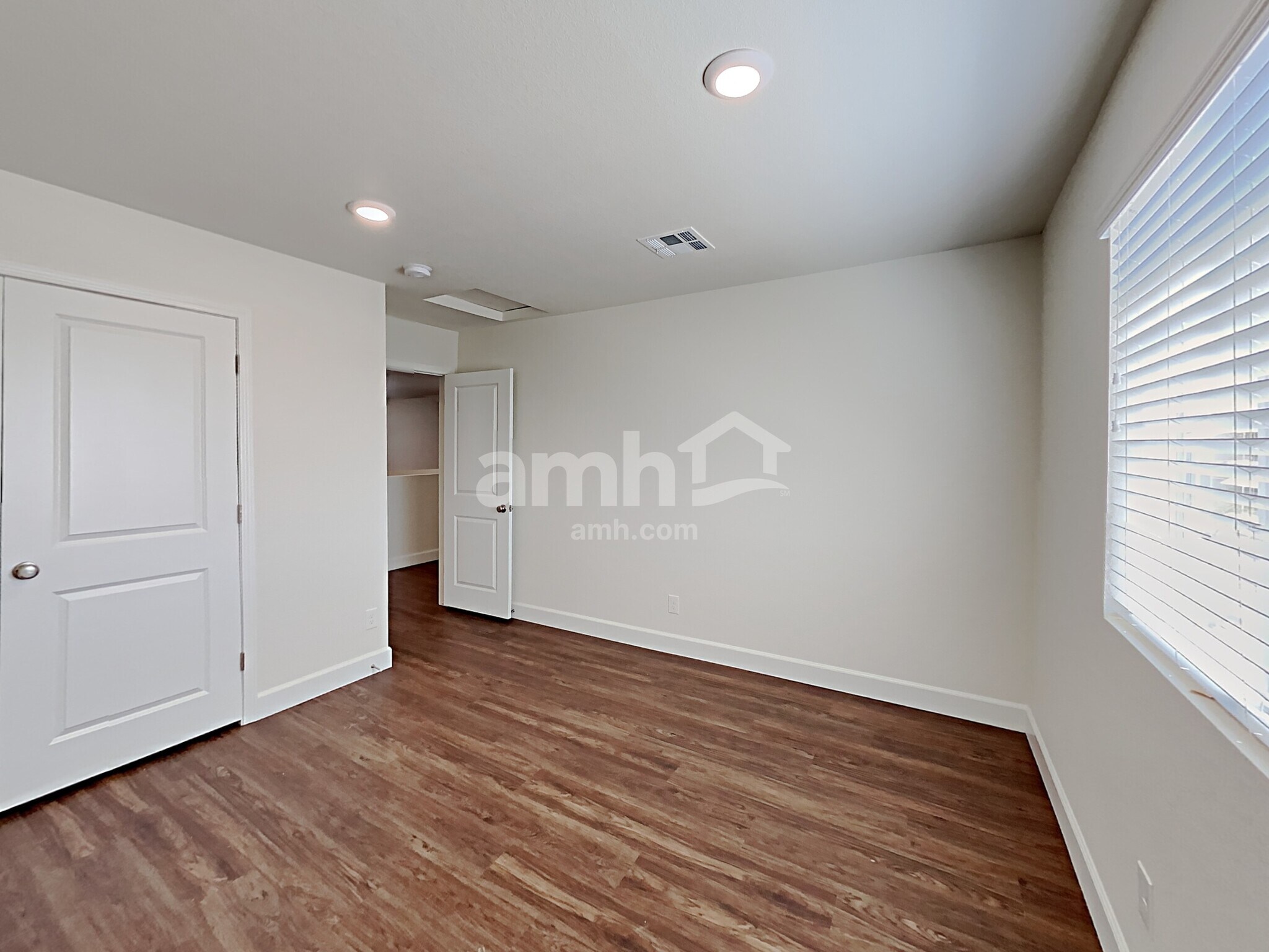 Building Photo - 9567 E Harkes Dr