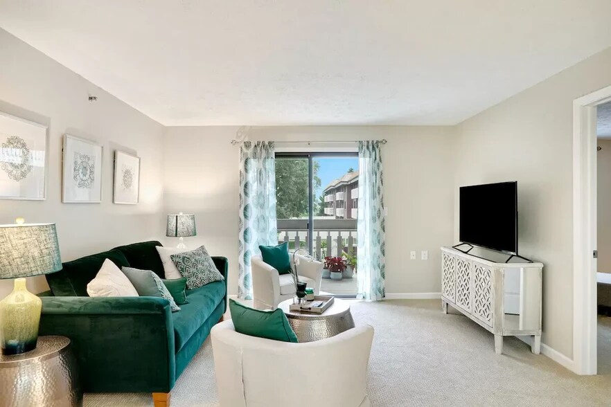 Building Photo - King's Reserve College Park 55+ Active Living