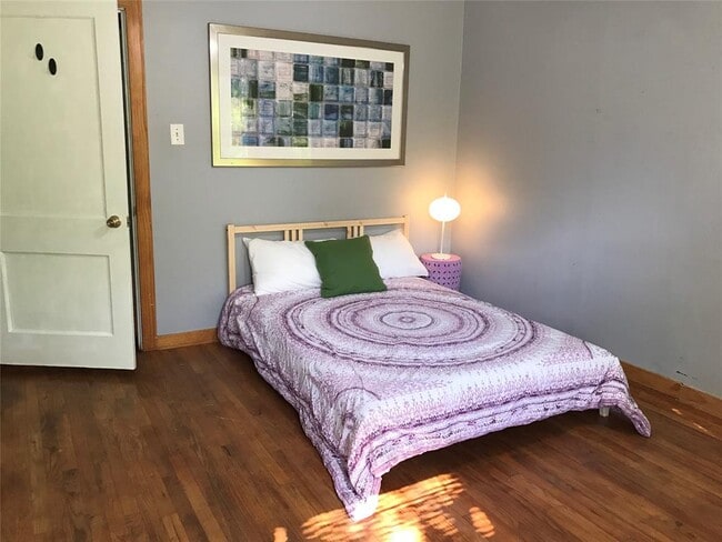 Building Photo - 3203 1/2 Cherrywood Rd