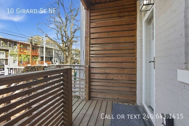 Building Photo - 10 Girard St NE