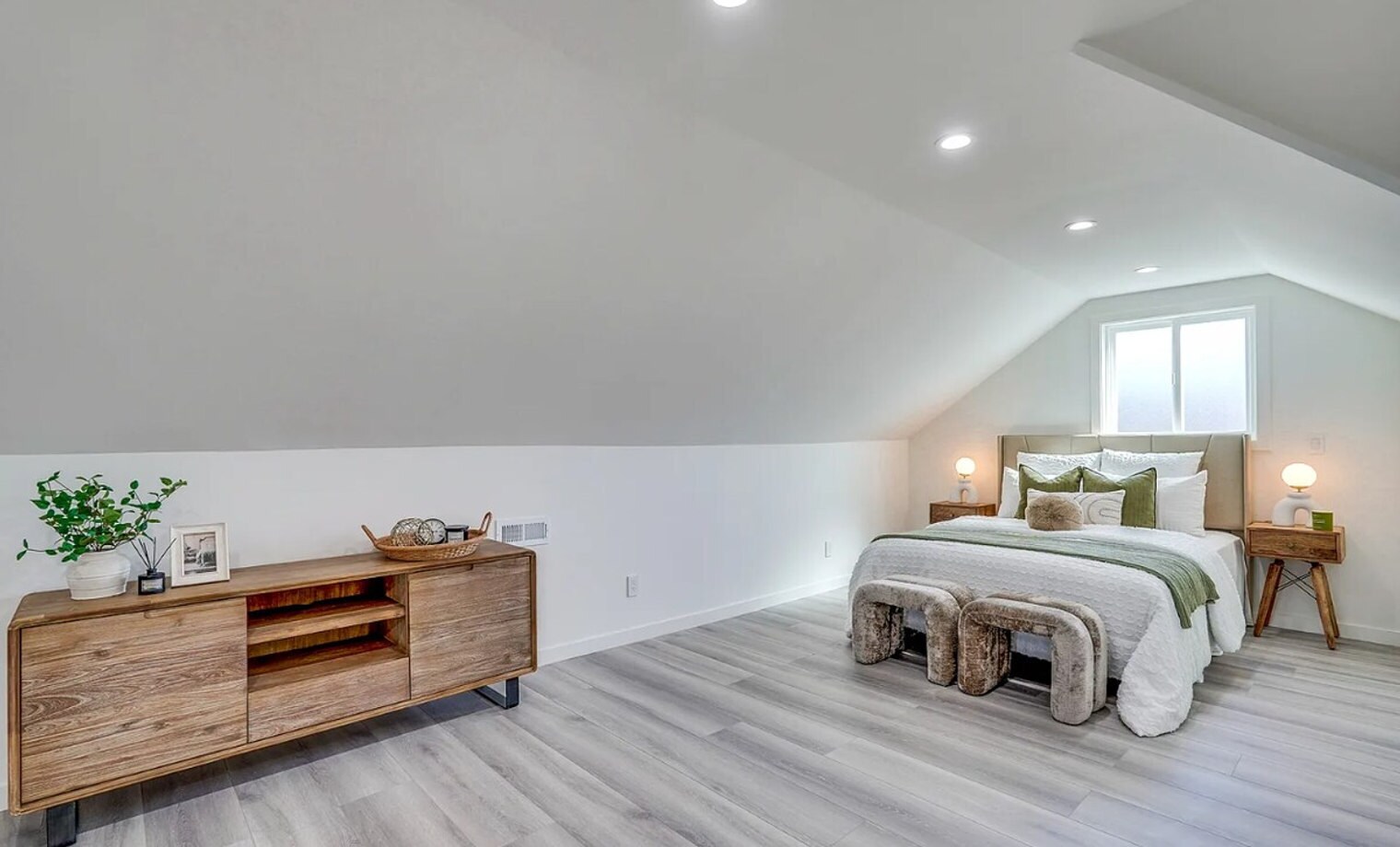 Building Photo - 331 San Antonio Ave