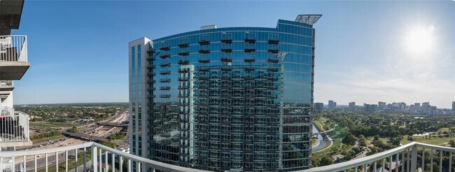Building Photo - 5925 Almeda Rd