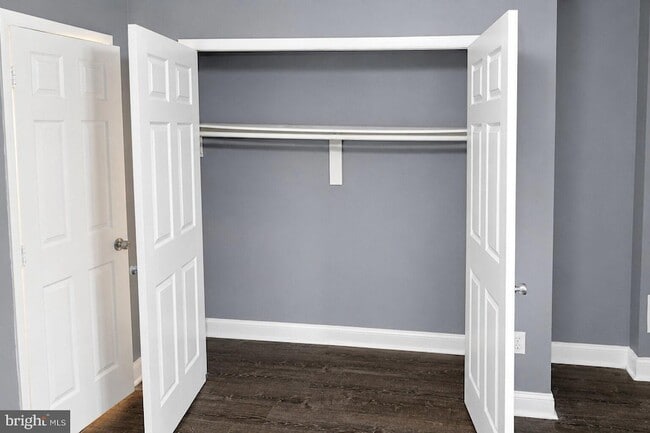 Building Photo - 63 Galveston Pl SW